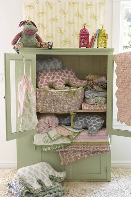 Baby Armoire