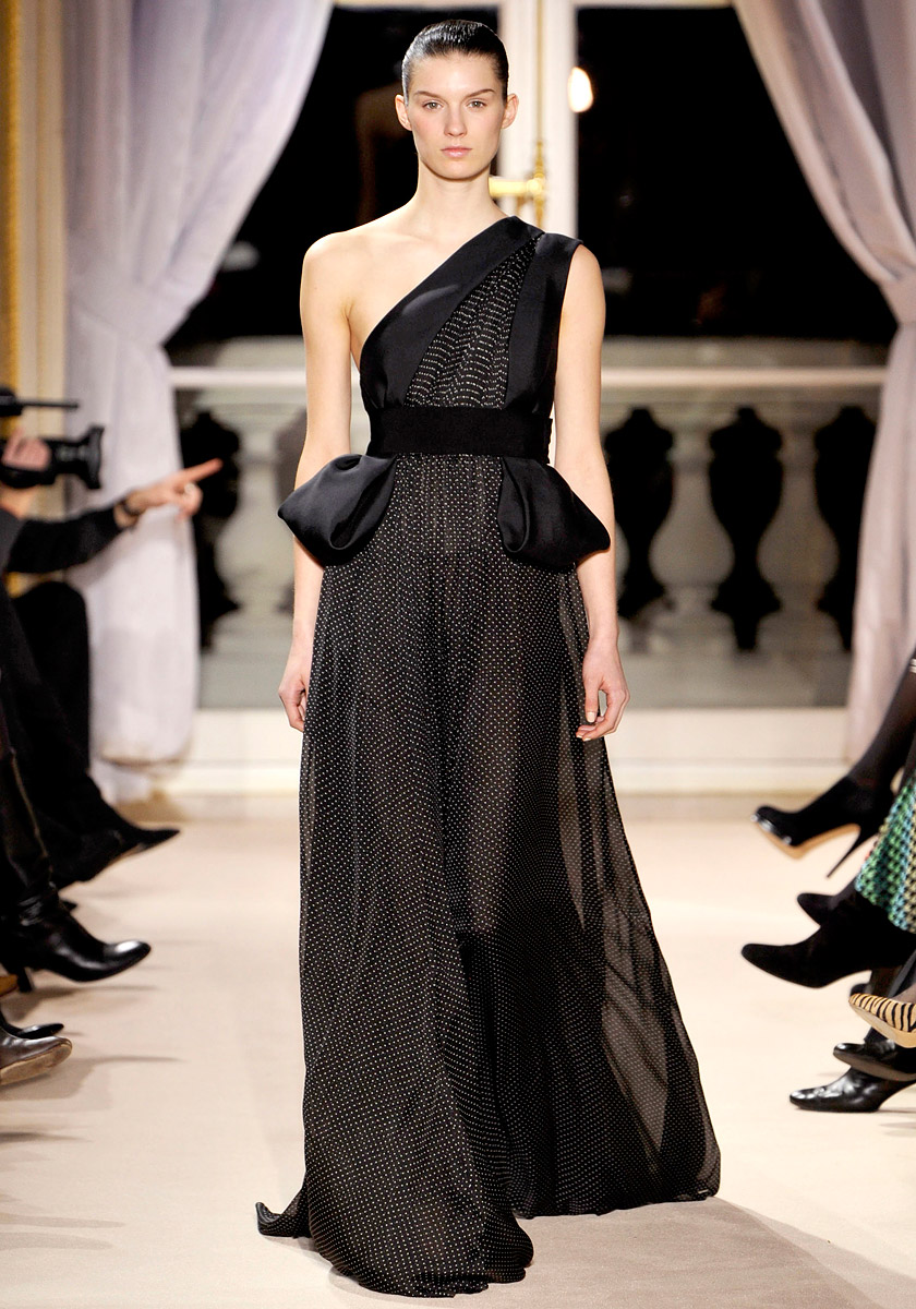 Кутюр. Giambattista Valli Spring 2012 Couture. Джамбаттиста Валли дизайнер фото. Карден платья от Кутюр. Вечерние платья от Кутюр 2012.